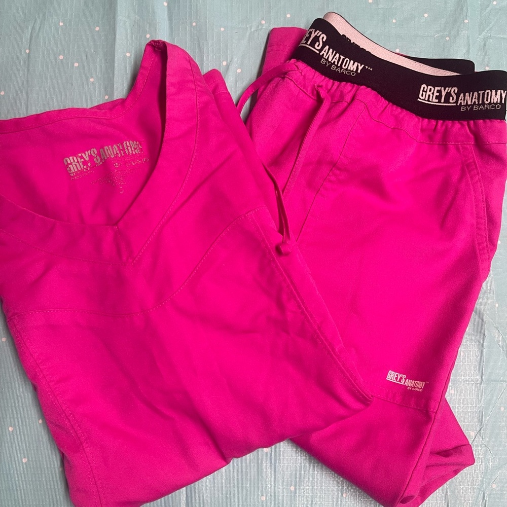 Set of S pink Scrub s by Barco